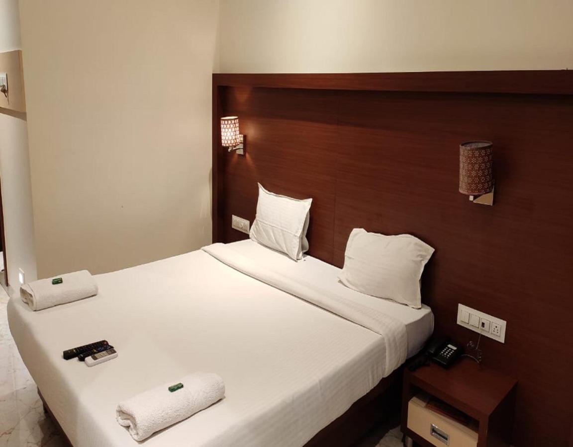 Malad Fabhotel Spring Inn - Nr Borivali Station מראה חיצוני תמונה
