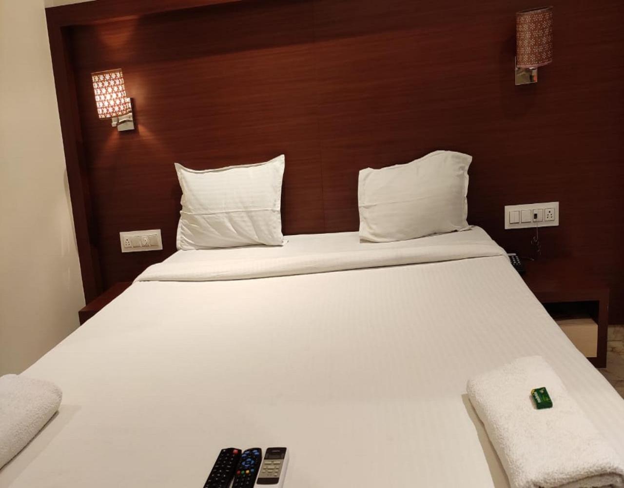 Malad Fabhotel Spring Inn - Nr Borivali Station מראה חיצוני תמונה