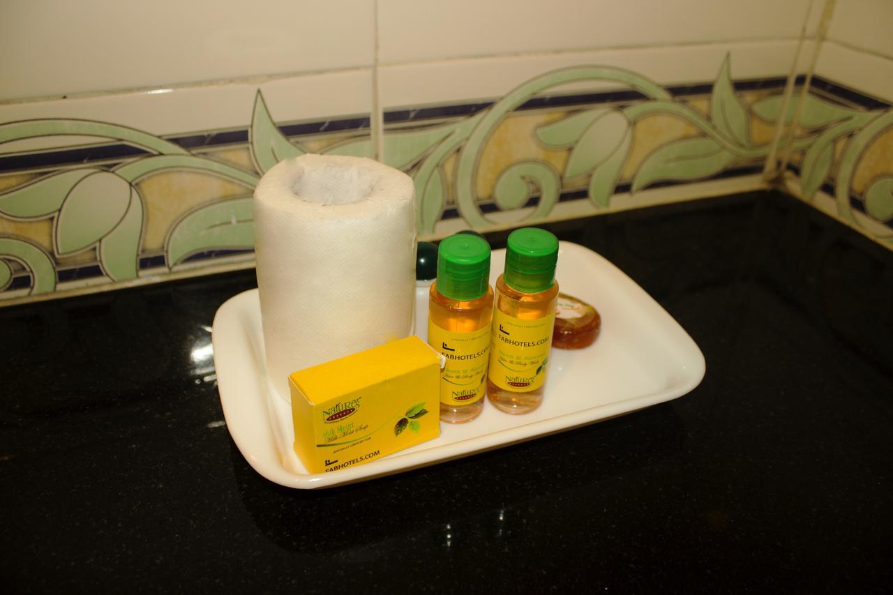 Malad Fabhotel Spring Inn - Nr Borivali Station מראה חיצוני תמונה
